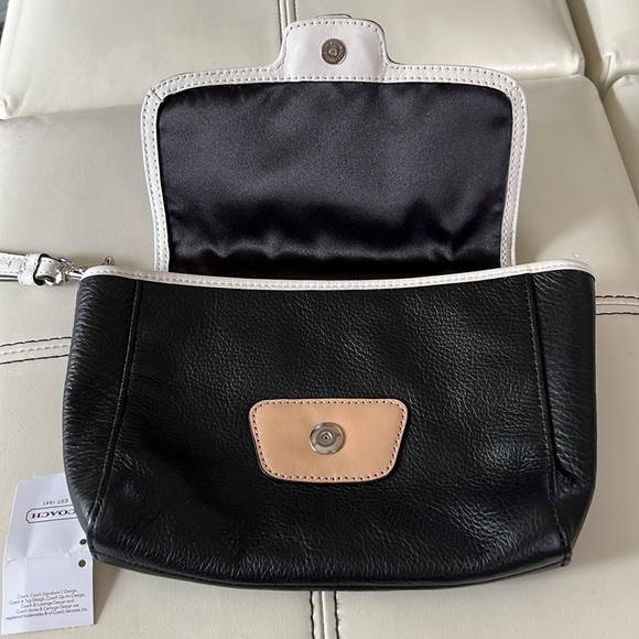 Coach Black & Cream Snap Close Clutch w/Strap - Picture 3 of 4
